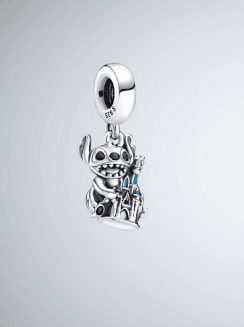 Charm de Stitch y El Castillo de Disney
