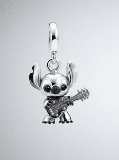 Charm de Stitch con Ukelele