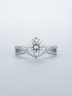 Anillo de Moissanita Diseño Infinito Entrelazado